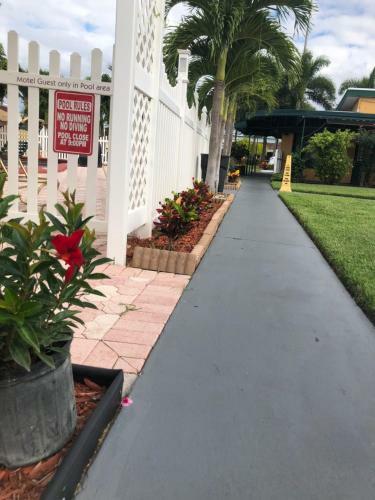 Bali Hai Motel