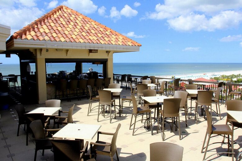 Pier House 60 Marina Hotel