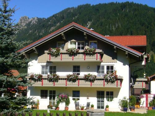 Apartamentos Haus Bergkristall