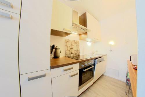 Apartment 472