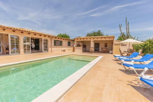 Acogedora Finca Con Piscina