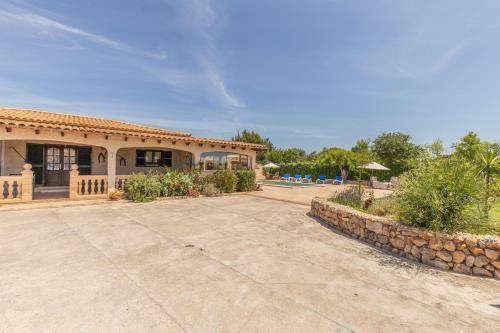 Acogedora Finca Con Piscina