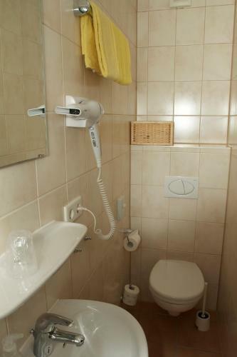 Hostal G�stehaus Zur Linde