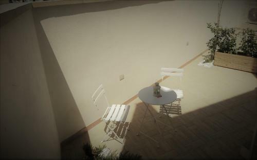 Hostal Civico 72