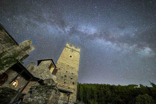 Villa Castello Del 1100 Con Vista E Jacuzzi In Valtellina