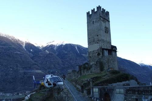Villa Castello Del 1100 Con Vista E Jacuzzi In Valtellina