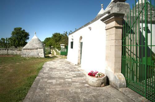 I Trulli Dell'aia In Santalachicca Farm