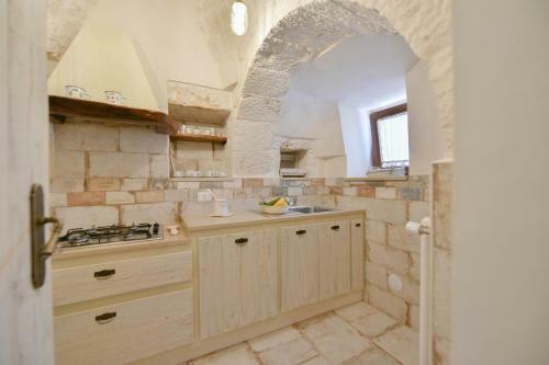 Villa Trulli Coleb� Con Piscina