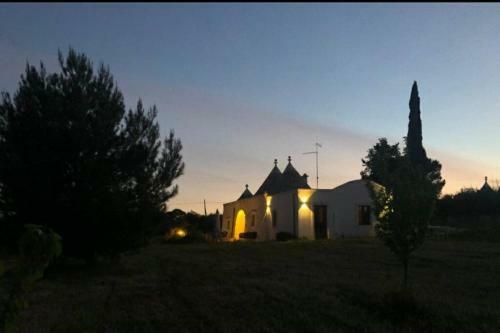 Delizioso Trullo Al Centro Della Valle D'itria