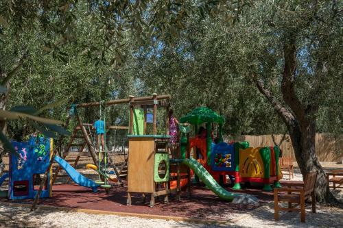 Holiday Apartment Orchidea With Swimming Pool And Private Beach