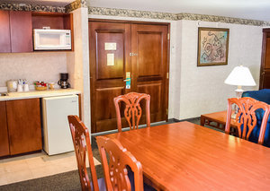 Aparthotel Quality Inn Monterrey La Fe