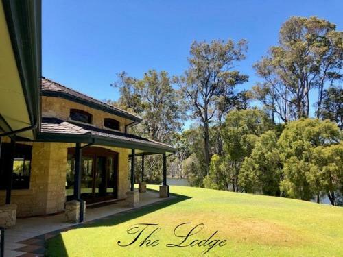 Hotel Harmony Forest Cottages
