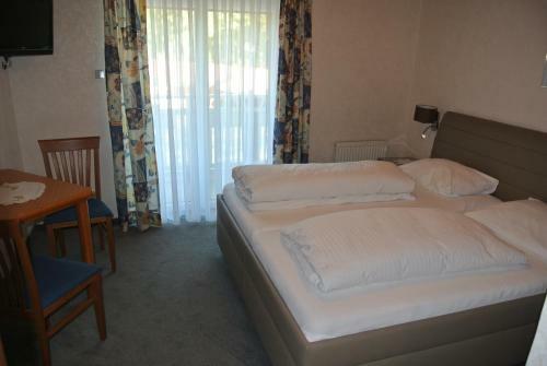 Hostal Pension Haus Am See
