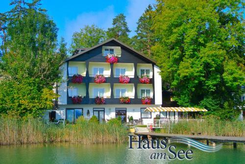 Hostal Pension Haus Am See