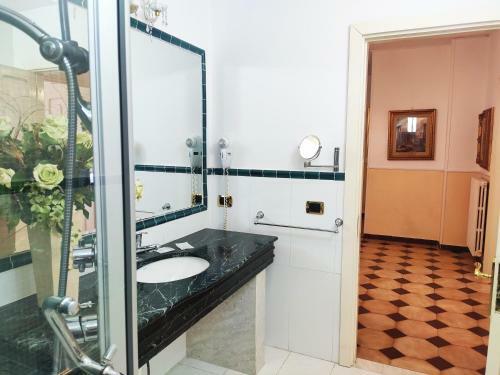 Villa Giulia Upto 12people Overlooking Capri