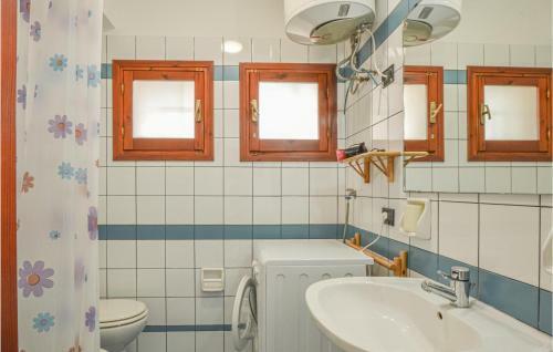 Awesome Apartment In Menfi With Wifi And 2 Bedrooms