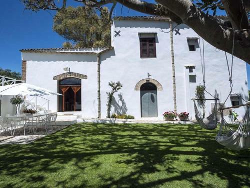 Inviting Holiday Home In Marsala With Private Pool