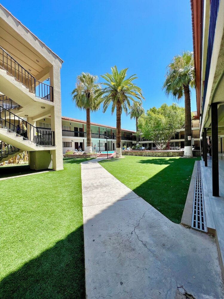 Hotel Bugambilia
