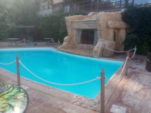 Bed & Breakfast La Camera Sotto La Grotta Di Villa Alba