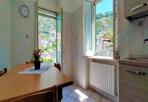 Casa Via Monte - Cozy Private House With Two Bathrooms - Town View