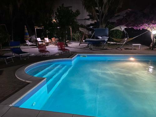 Casa In Sicilia Con Piscina E Giardino
