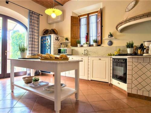 Beautiful Villa In Peccioli With Private Swimming Pool
