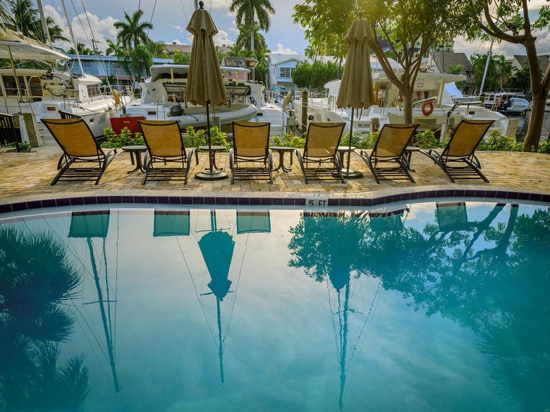 Las Olas Royal Beach Apartments