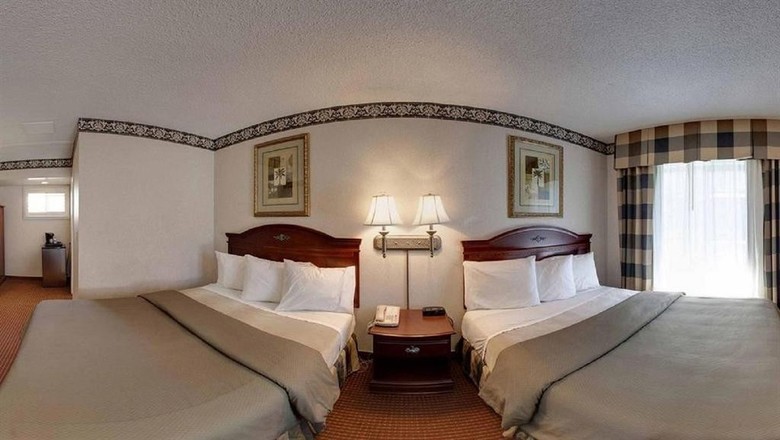Motel Studio City Courtyard Hotel