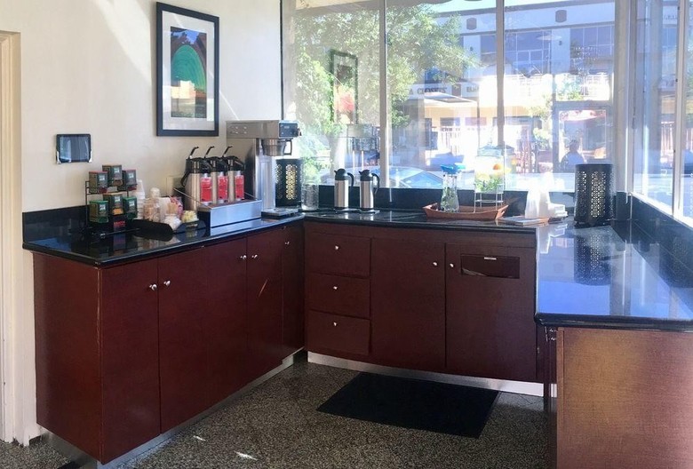 Motel Studio City Courtyard Hotel