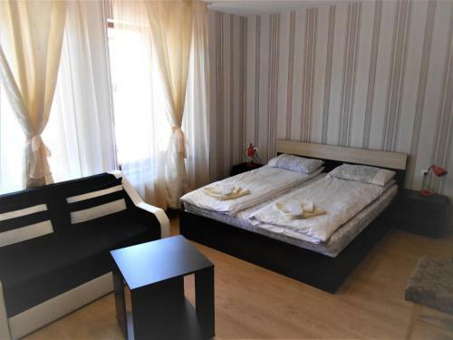Hostal Nenchova Guest House