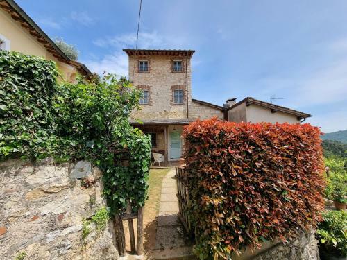 Charming Holiday Home In Camaiore With A Private Pool