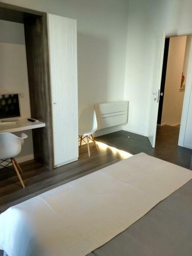 Hostal Dimora Mefite-camere Con Bagno Privato E Self Check-in