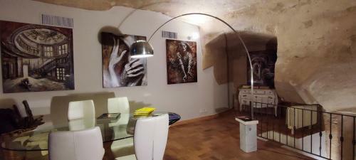 Hostal Casa Tudor Art Luxury Rooms