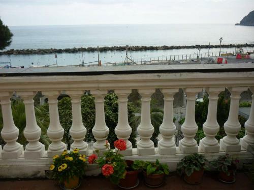 Cinque Terre Moneglia Apartment Splendid Seaview