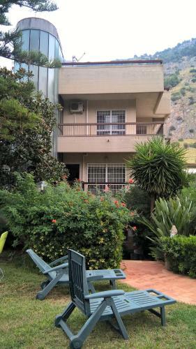 Hostal Villa Ania