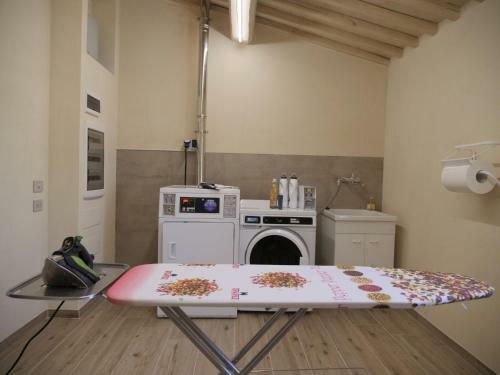 Spacious Apartment In Montaione With Shared Swimming Pool