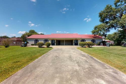 Apartamento Custom Built Home In Lake Charles!