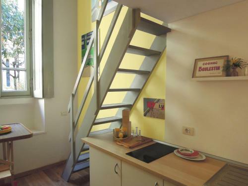 V12 Design Apartments