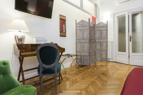 Hostal Household Settembrini 17