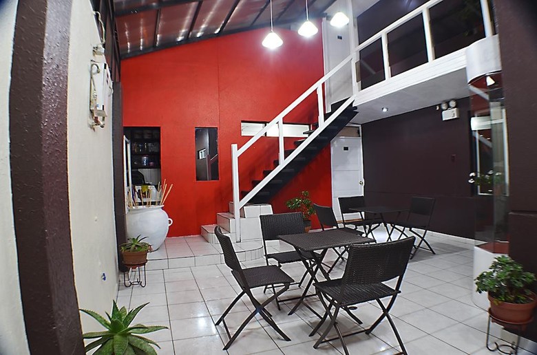 Hostal Cedros