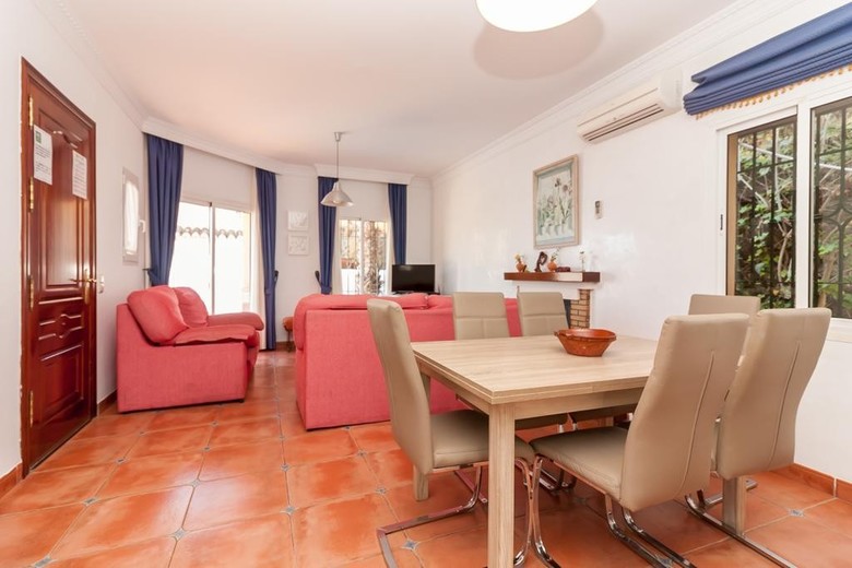 Villa Canovas Tamango Hill