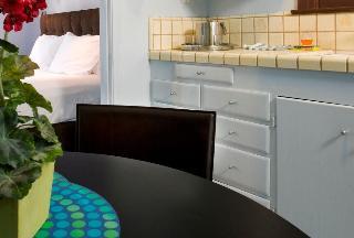 Hotel Casa Del Mar Inn