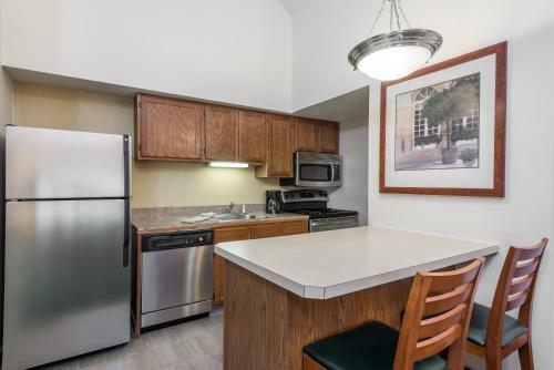 Hotel Hawthorn Suites By Wyndham