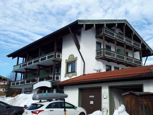 Apartamento G�stehaus Am Badepark - Ferienwohnung Rauschberg