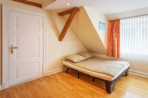 J1 Idyllisches Ferienhaus Mit Seeblick