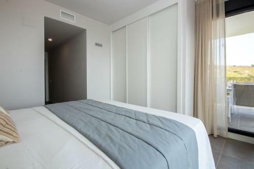 Three-bedroom Apartment With Stunning Sea Views