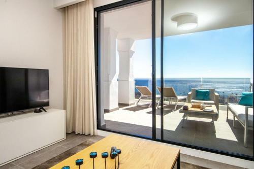 Three-bedroom Apartment With Stunning Sea Views