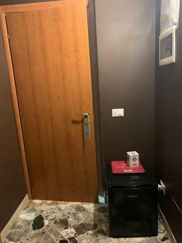 Hostal Mo' Affittacamere-tavola Calda-caffetteria