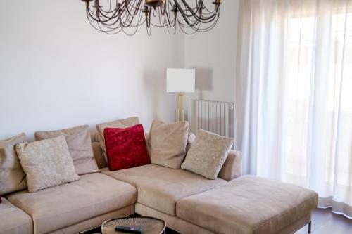 Camera Doppia In The White Apartment
