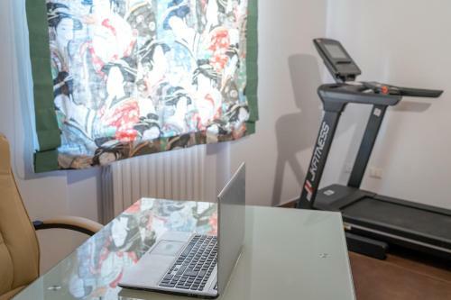 Camera Doppia In The White Apartment